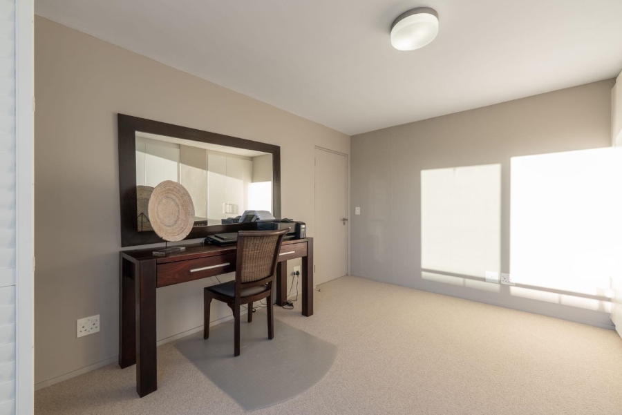 2 Bedroom Property for Sale in Green Point Western Cape